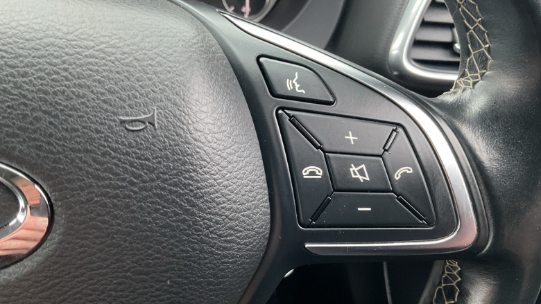 Infiniti Q30 1.5d Business Executive 5dr Diesel Hatchback